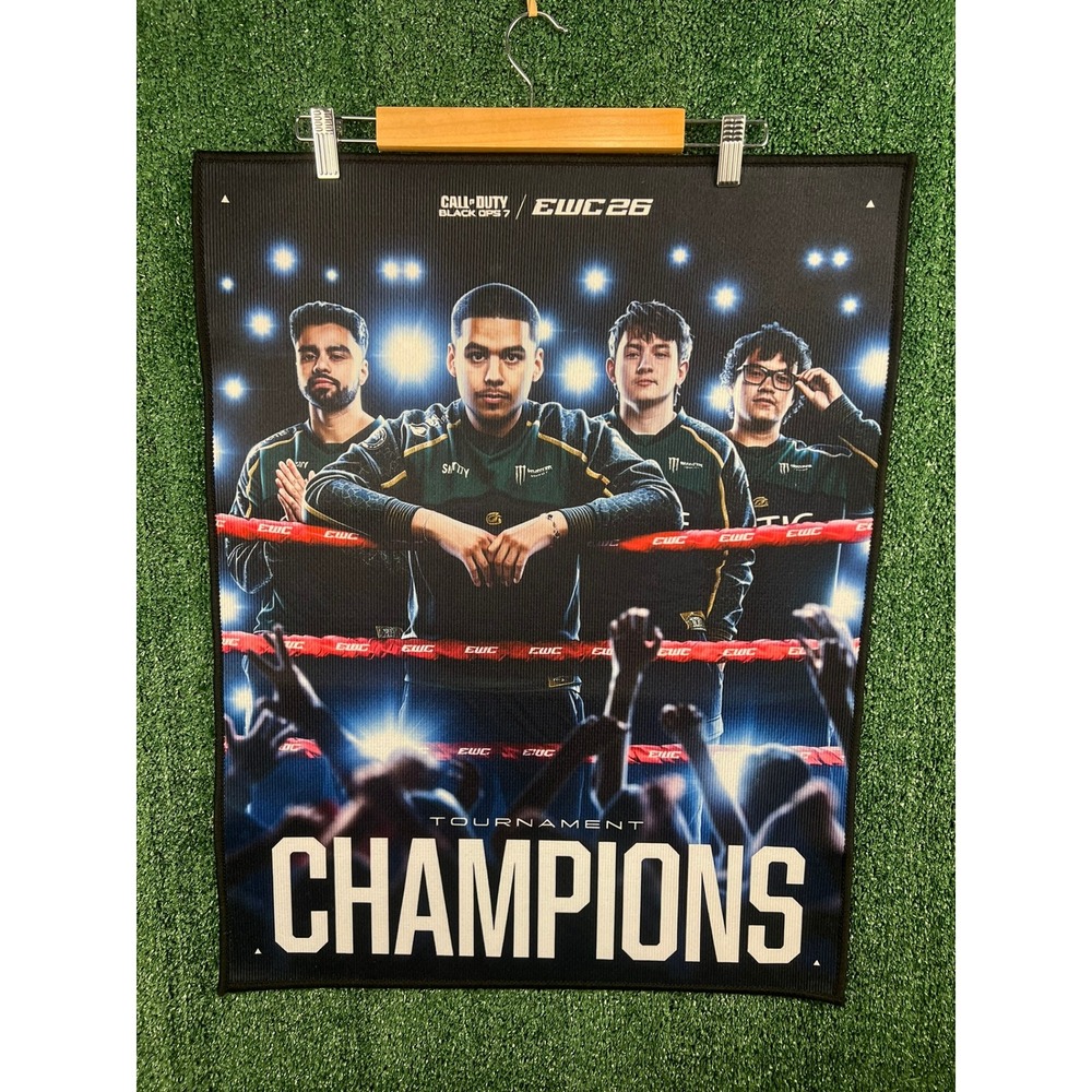 Optic Gaming Green Wall Brick by Brick Optic Texas Esports EWC Rug Non Slip Back